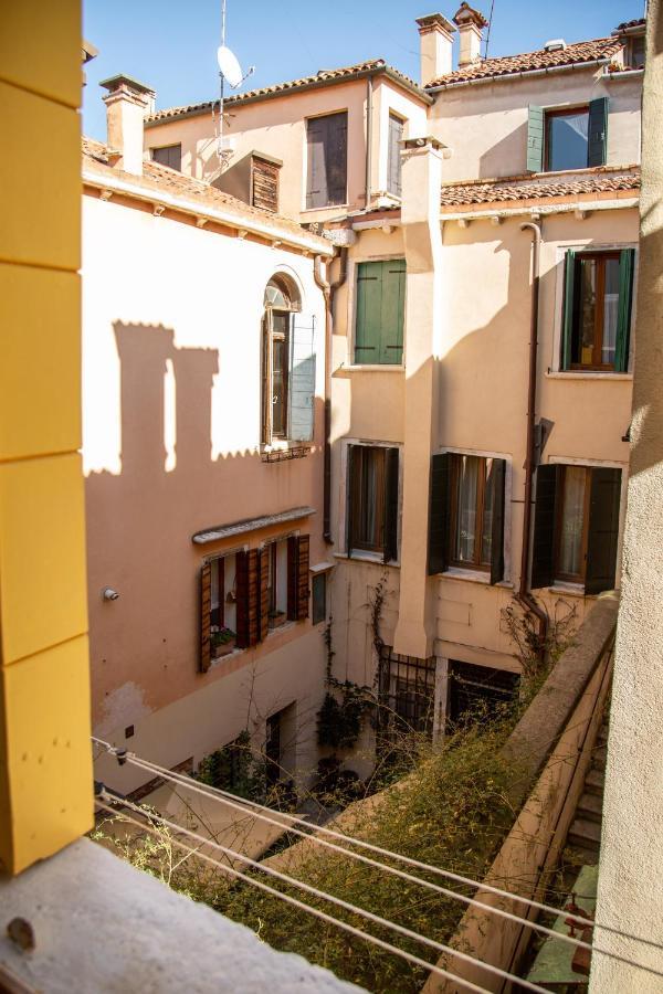 Wow Suite 5 Min From San Marco Venezia Esterno foto